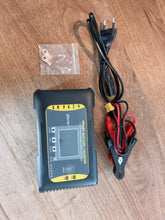 Afbeelding in Gallery-weergave laden, Acculader 12v / 24v 15 ampere
